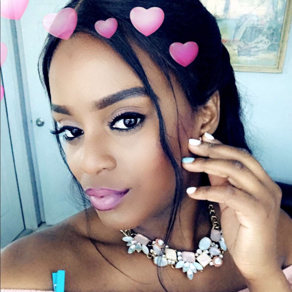 Meet your Posher, Daisha